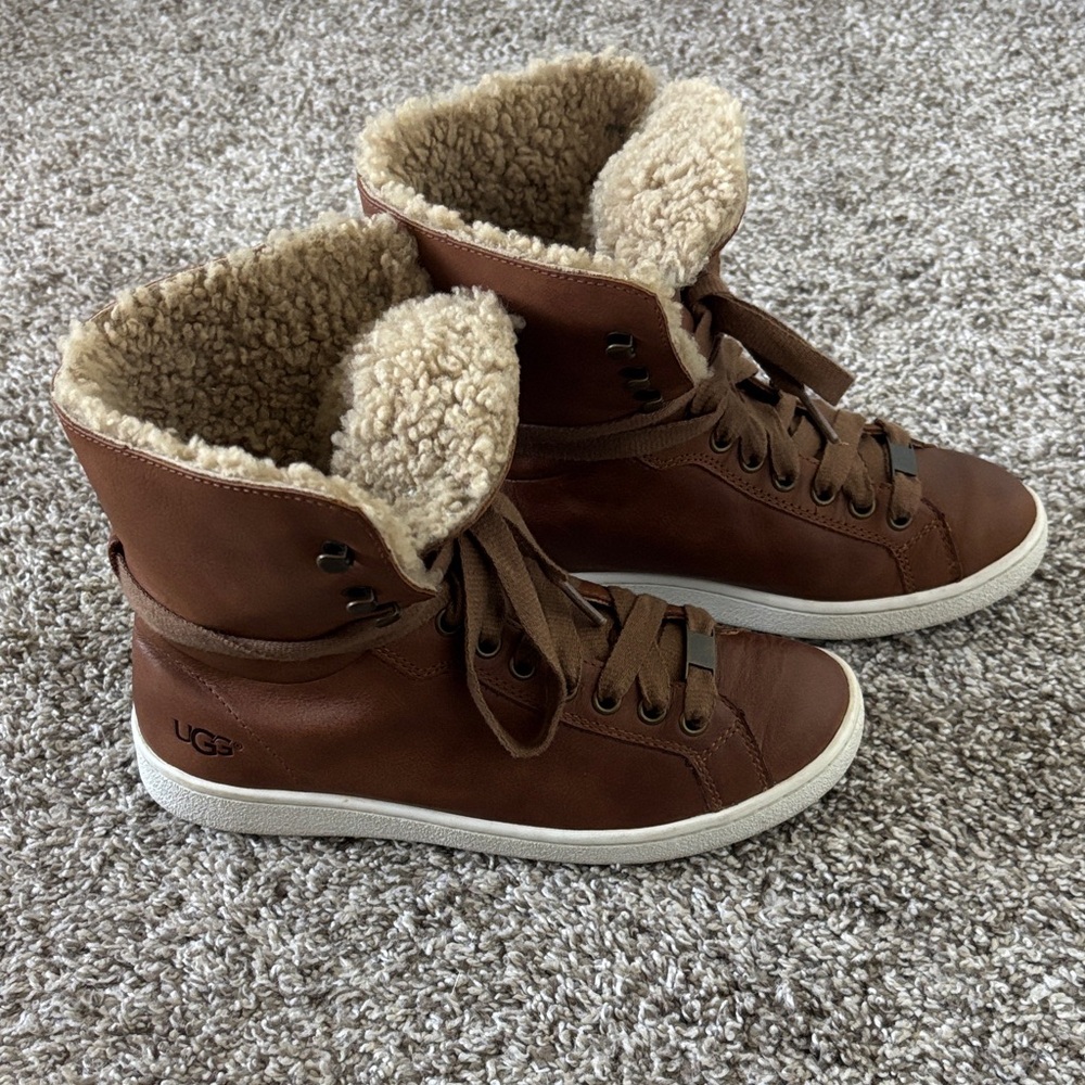 UGG Women’s Starlyn Leather Chestnut High-Top Sneakers Size 7